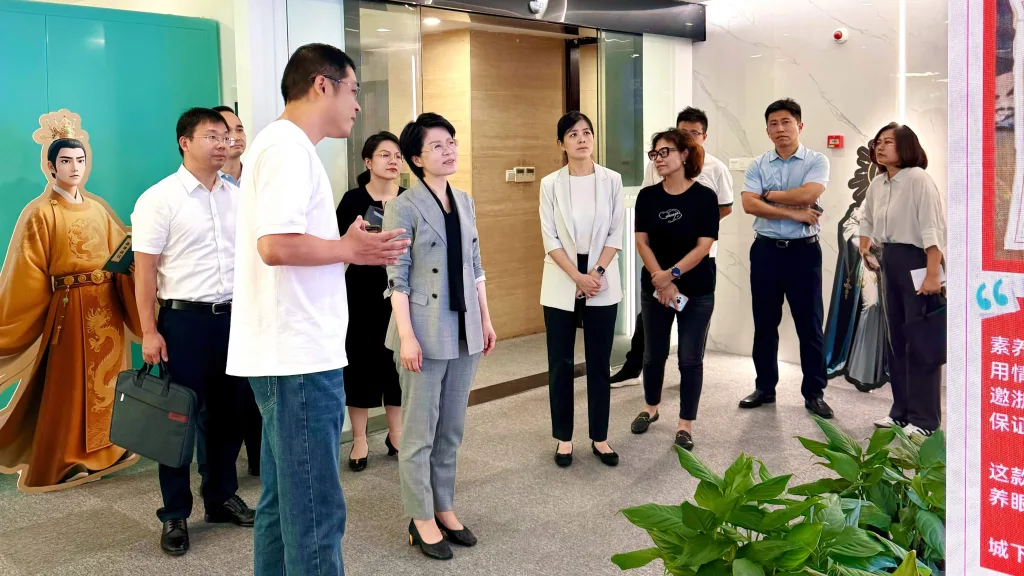 Ningbo Publicity Department Leaders Visit Lanqing